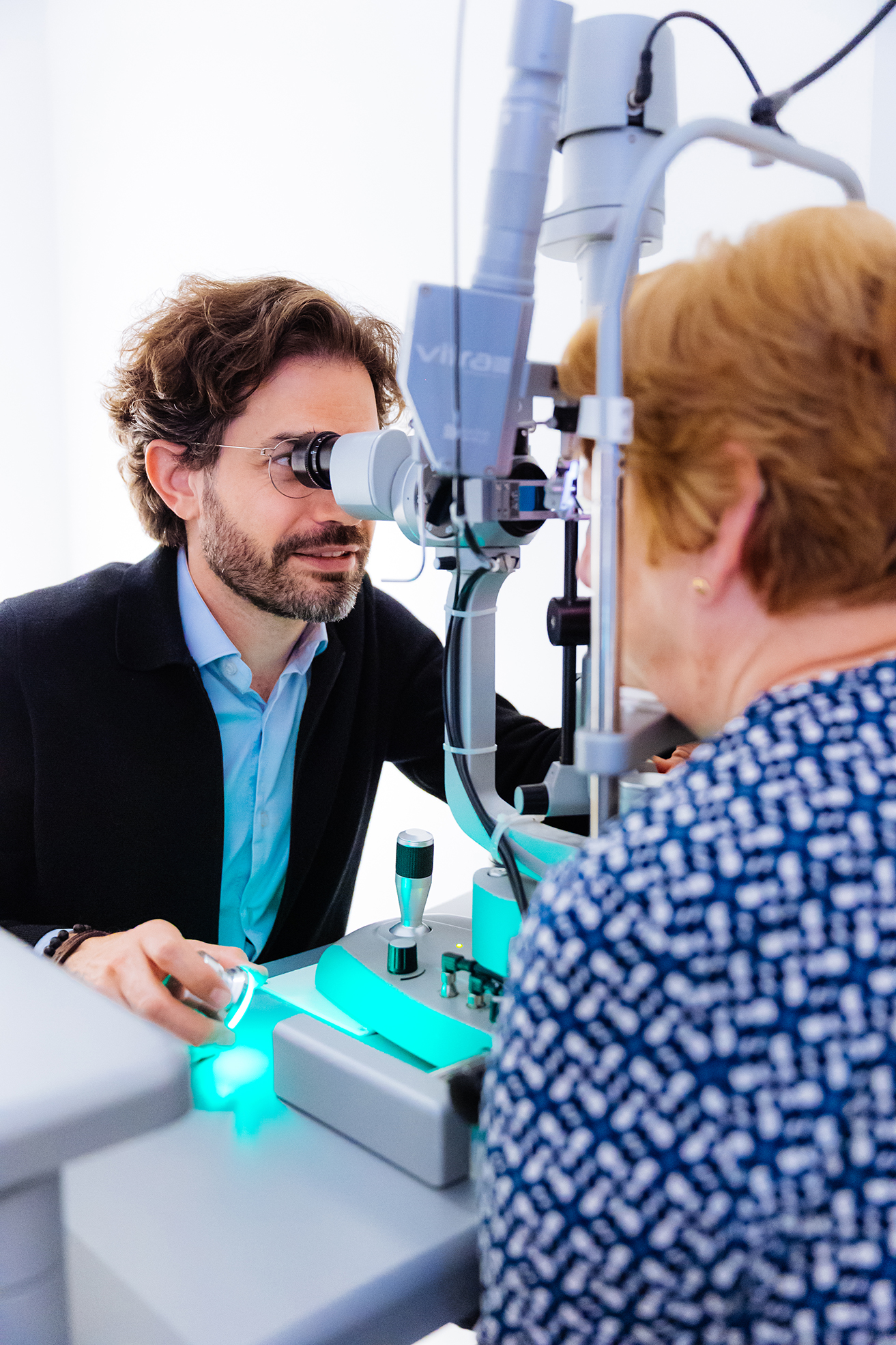 ophtalmologue spécialiste de la rétine 
