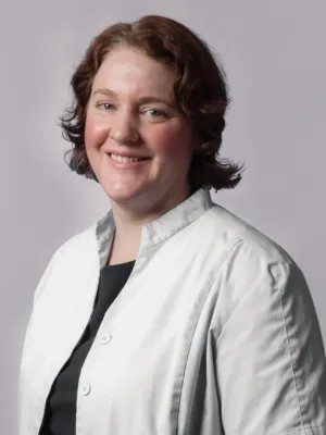 Dr Louise PORTER, ophtalmologue spécialisée en ophtalmologie pédiatrique, strabisme, neuro-ophtalmologie et ophtalmologie génétique 