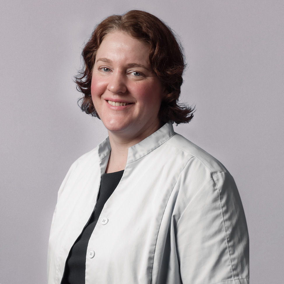 Dr Louise PORTER, ophtalmologue spécialisée en ophtalmologie pédiatrique, strabisme, neuro-ophtalmologie et ophtalmologie génétique 